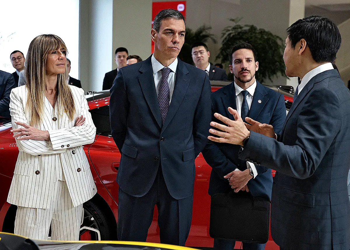 El banquillo espera a Begoña Gómez por "aprovecharse" de un círculo de élite gracias al poder de Sánchez