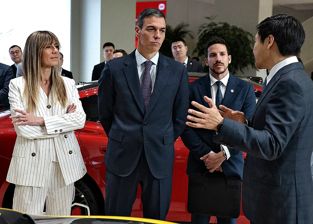 El banquillo espera a Begoña Gómez por "aprovecharse" de un círculo de élite gracias al poder de Sánchez