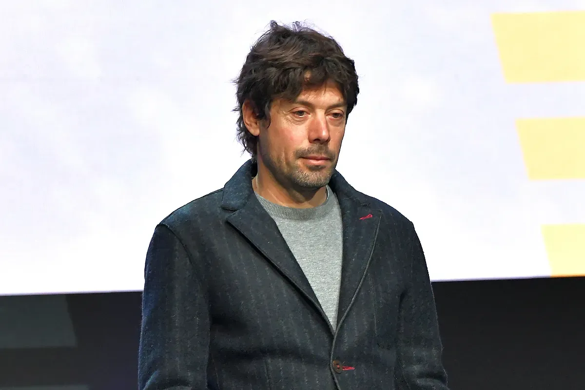 La deriva de Óscar Freire, un tipo peculiar: orden de alejamiento, desapariciones y comentarios impropios: ''No me lo puedo creer se conocen desde niños''