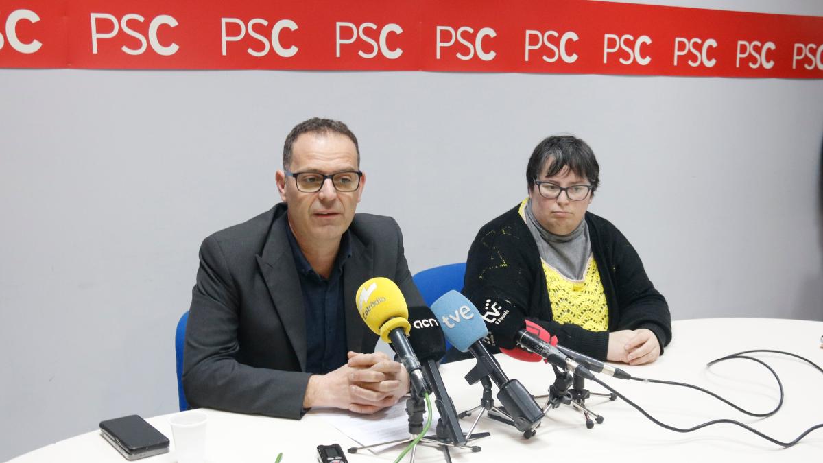 
                                                                        El PSC prevé apartar a sus dos concejales en Ripoll
                                                                    