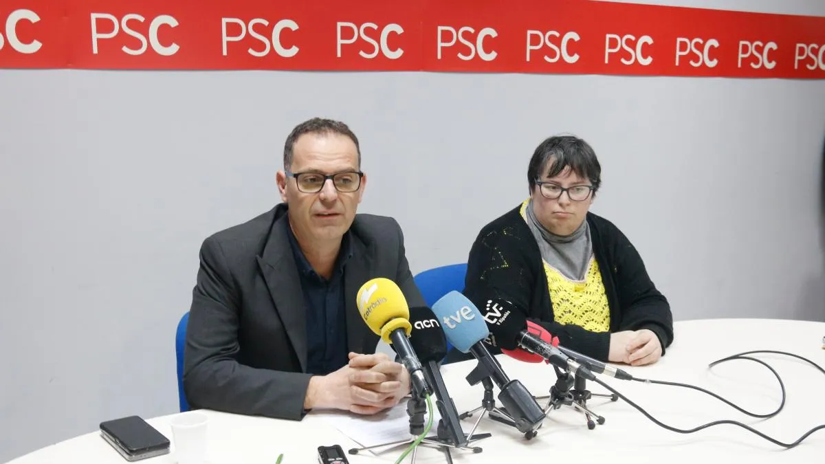 
                                                                        El PSC prevé apartar a sus dos concejales en Ripoll
                                                                    