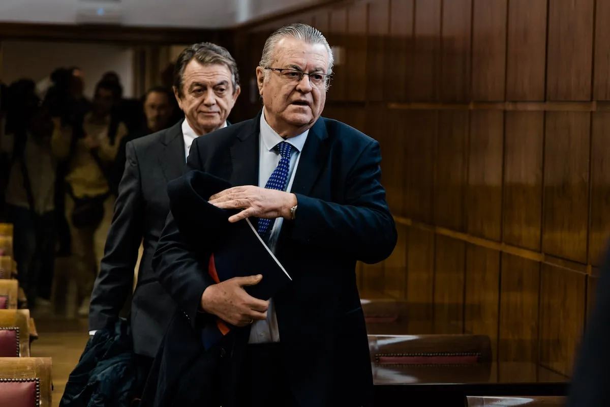 Un directivo de Plus Ultra ficha al abogado que defendió a Ábalos