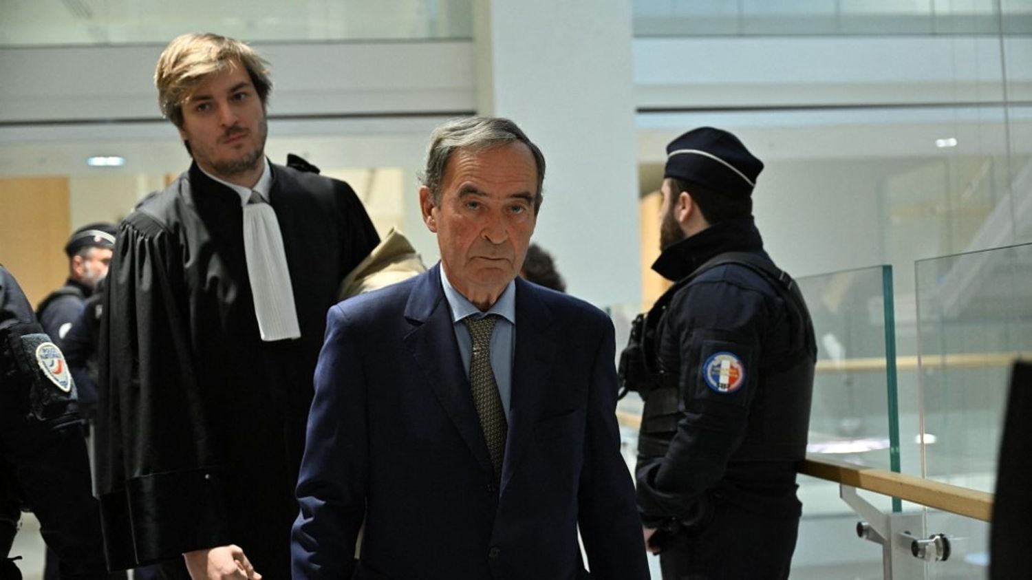 L'avocate de l'ex-PDG du groupe Lafarge dénonce "une mise en prison de manière brutale" de son client, qui fait appel