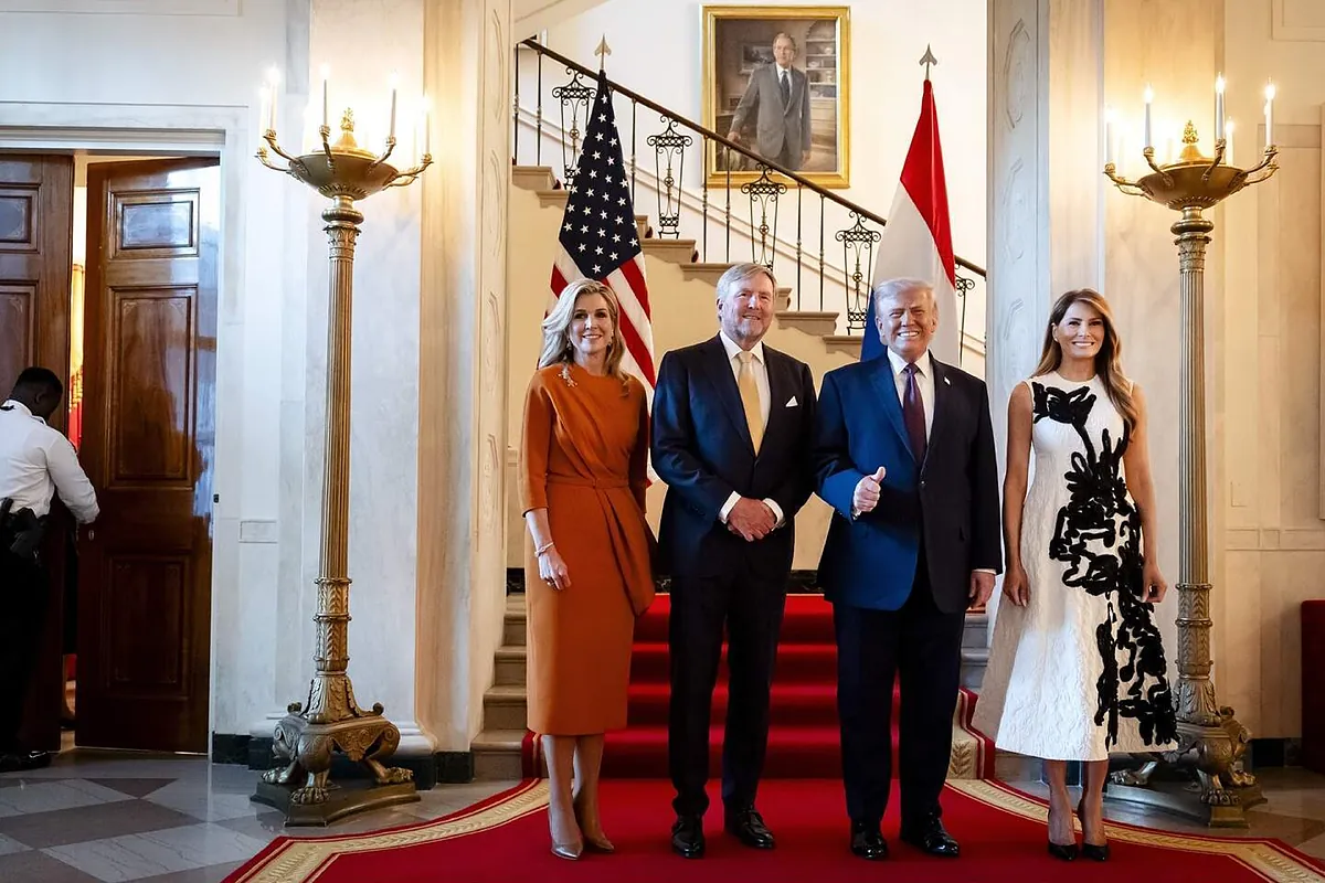Los reyes Guillermo y Máxima duermen con los Trump en la Casa Blanca en una excepcional noche que divide a los holandeses