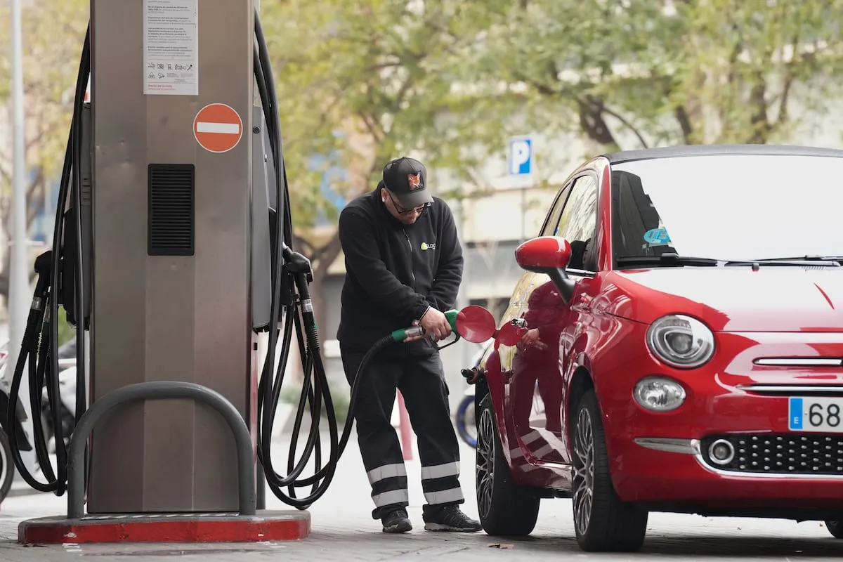 El INE eleva la inflación de marzo al 3,4% por la subida de los combustibles