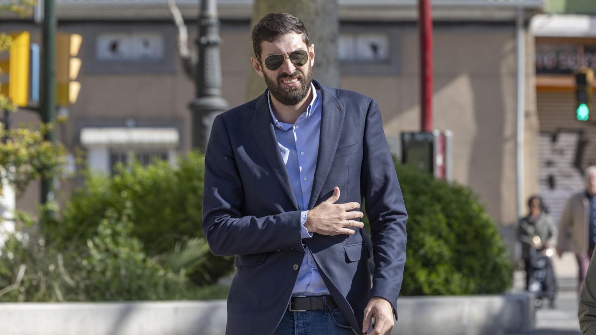 
                                                                           Vox pierde su papel de llave en Murcia tras el pase de otra diputada al grupo mixto
                                                                       