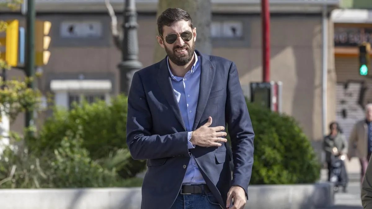
                                                                           Vox pierde su papel de llave en Murcia tras el pase de otra diputada al grupo mixto
                                                                       