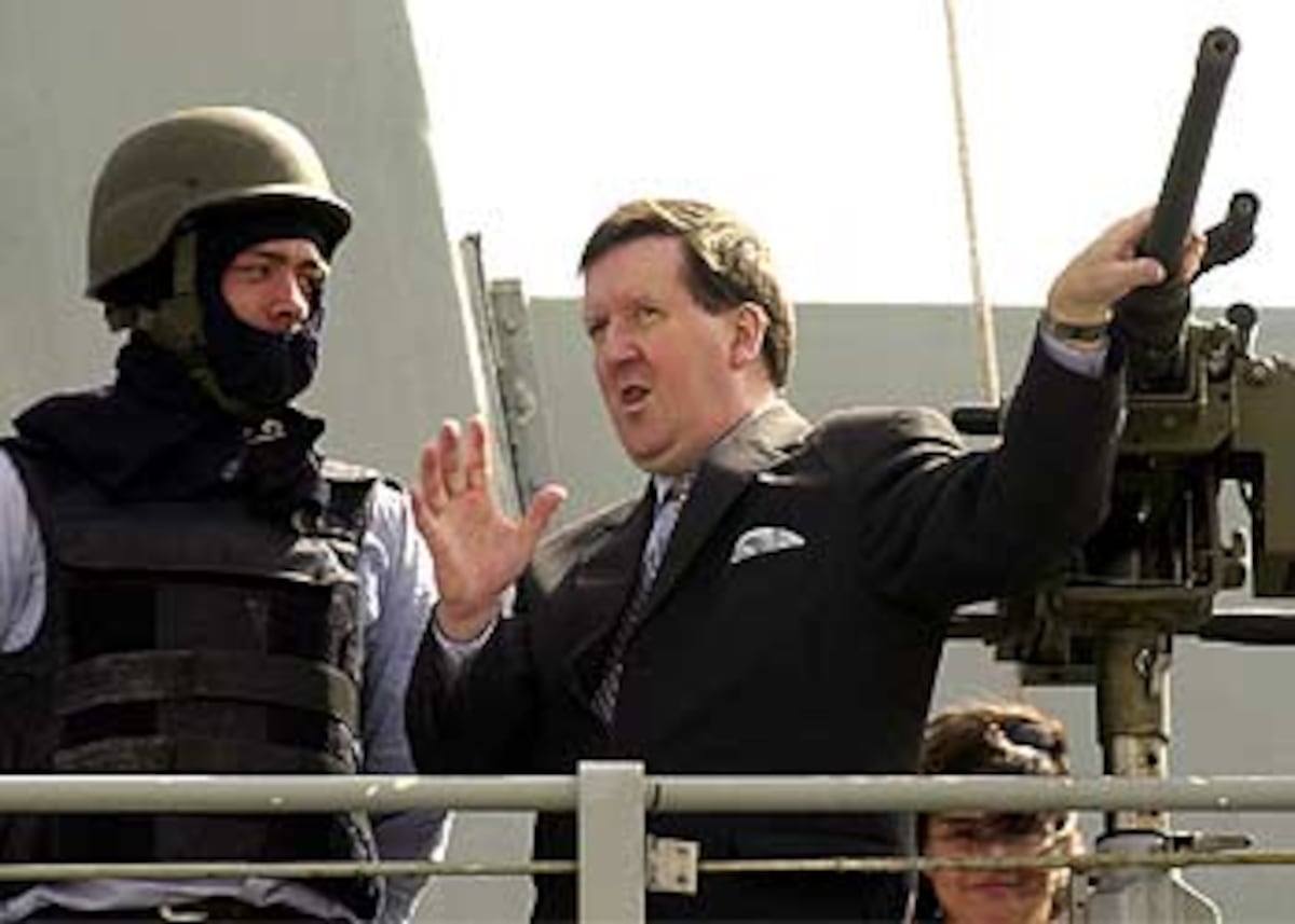 El exsecretario general de la OTAN George Robertson carga contra la política de defensa de Starmer en el Reino Unido