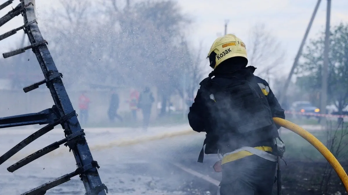 En Ukraine, une frappe russe fait 4 morts et 25 blessés dans la ville de Dnipro