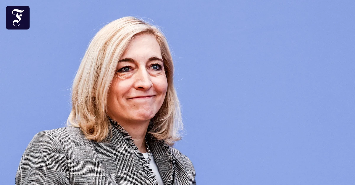 Geplante Gesetzesänderung: Warken: Wollen die meisten Vorschläge zur Gesundheitsreform umsetzen