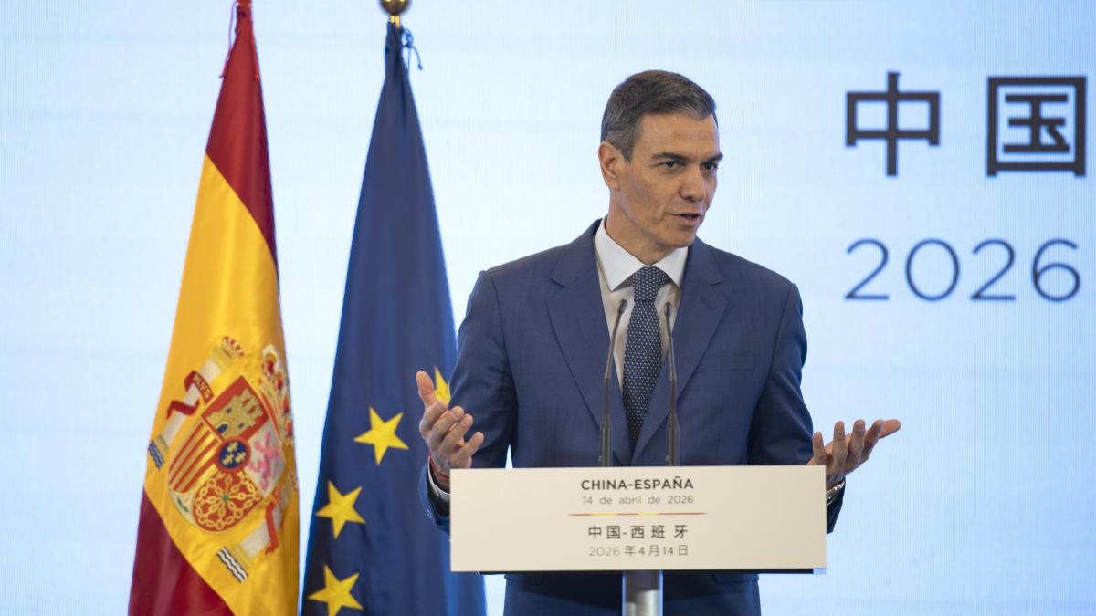 
                                                                               Sánchez defiende la regularización: “Reconoce derechos pero también exige obligaciones”
                                                                           