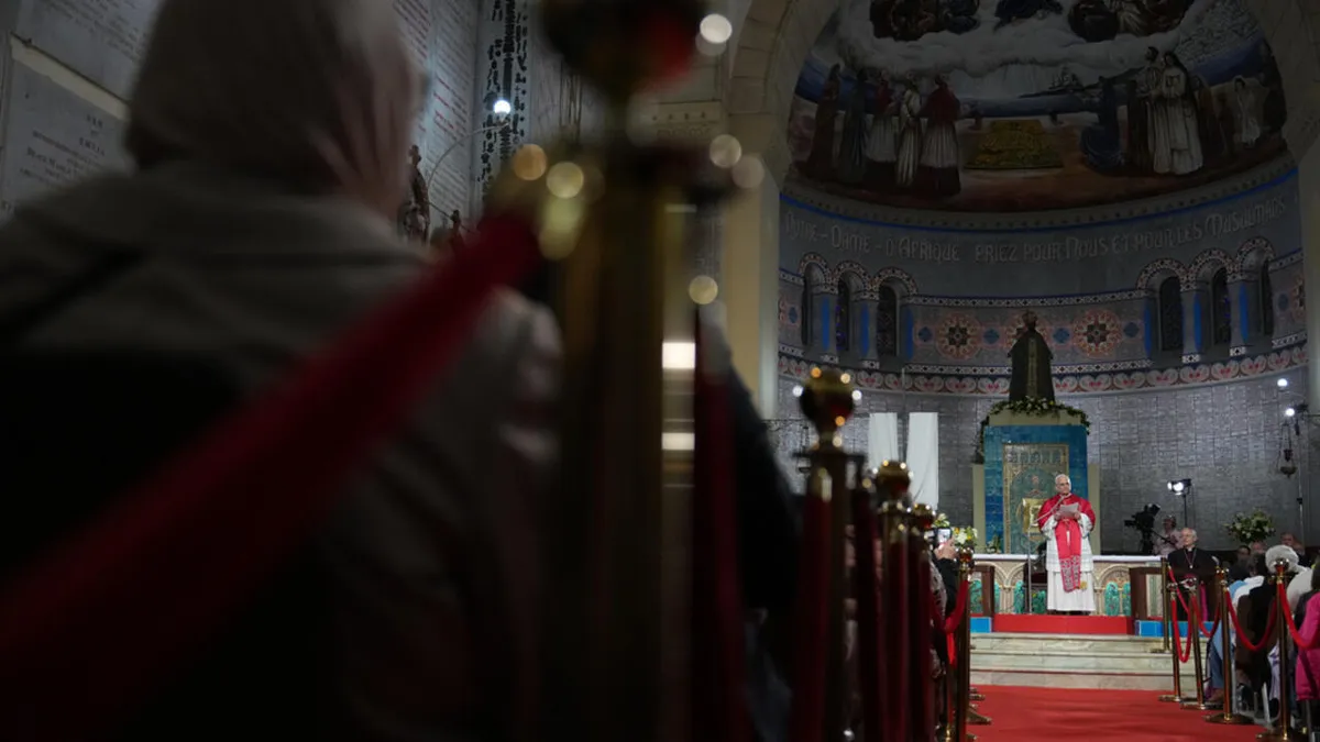 Visite du pape en Afrique: entre catholiques et évangéliques, une concurrence qui redessine le paysage chrétien