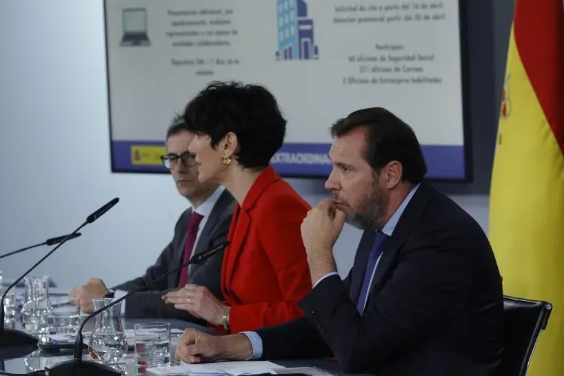 El Gobierno sale en bloque a criticar la instrucción del juez Peinado con Puente a la cabeza, que insinúa que "pretende violentar la acción política" de Sánchez