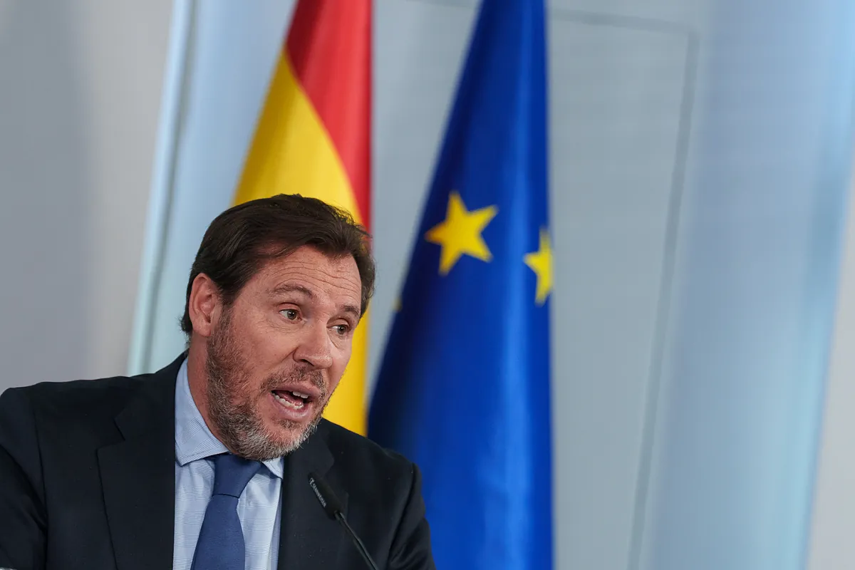 Óscar Puente pide explicaciones a la Junta de Andalucía por la coordinación de Emergencias en el accidente de Adamuz un día antes de la protesta de las víctimas ante el Congreso