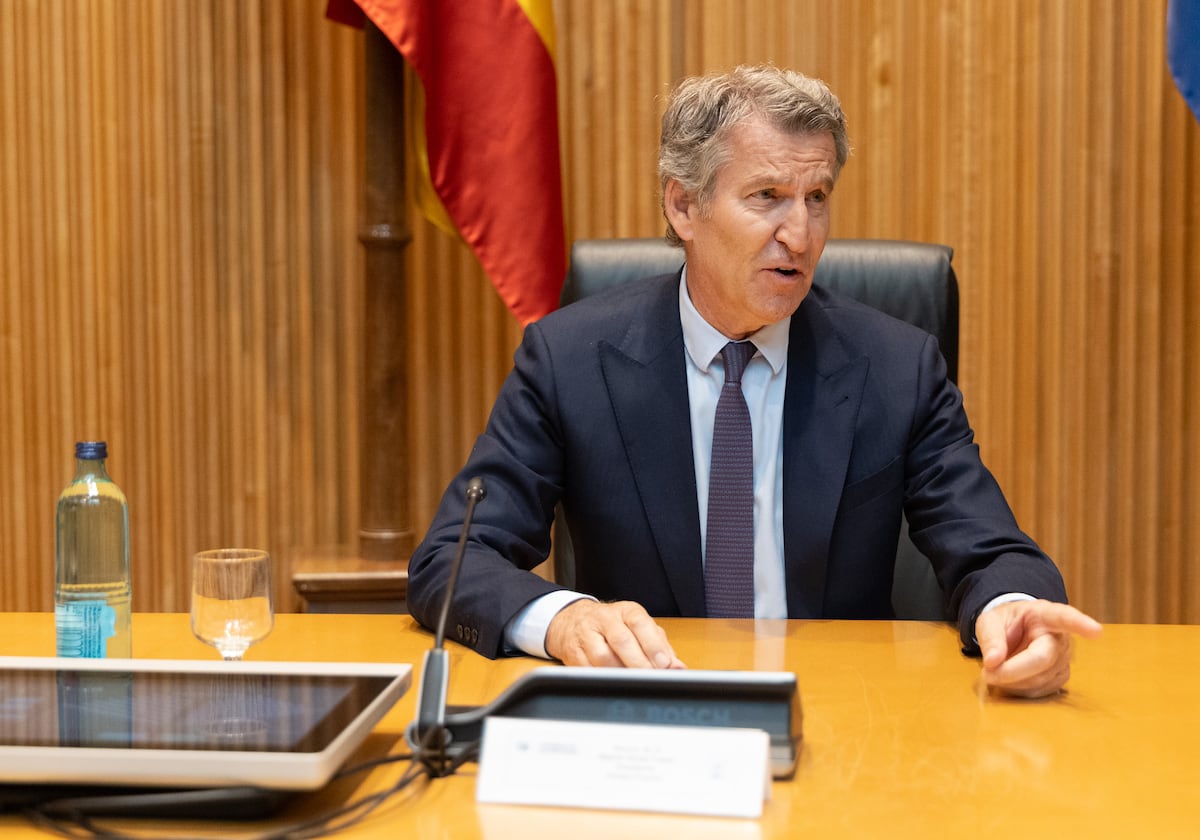 Feijóo se opone a la regularización de inmigrantes por “inhumana, injusta, insegura e insostenible”