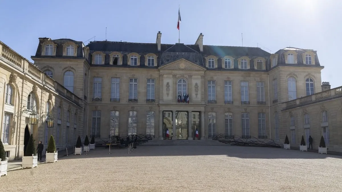 Des enquêteurs de la brigade financière présents à l'Elysée pour enquêter sur les conditions d'attribution des cérémonies d'entrée au Panthéon à une même entreprise