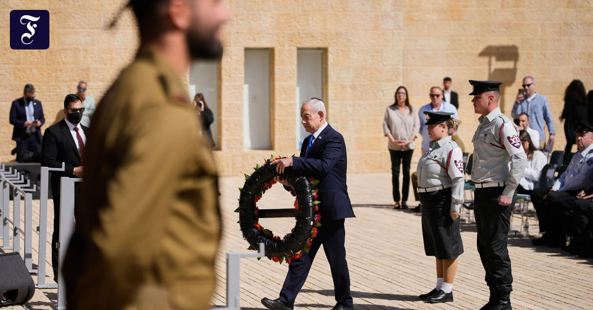 Holocaust-Gedenktag: „Der deutsche Bundeskanzler sollte sein Haupt senken“
