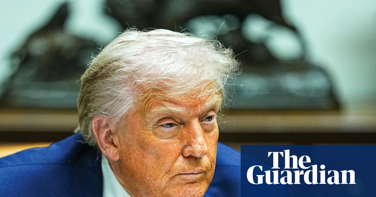 Trump announces one-year 10% cap on credit card interest rates