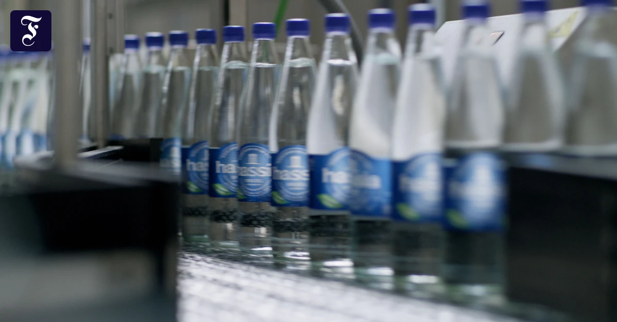 Getränkehersteller wächst: Hassia trotzt auch mit Vita Cola der Konsumflaute