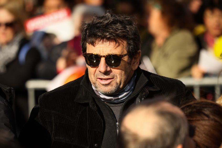 "Pour nous, c'est insupportable" : Patrick Bruel accusé de violences sexuelles, un collectif appelle à l'annulation de son concert