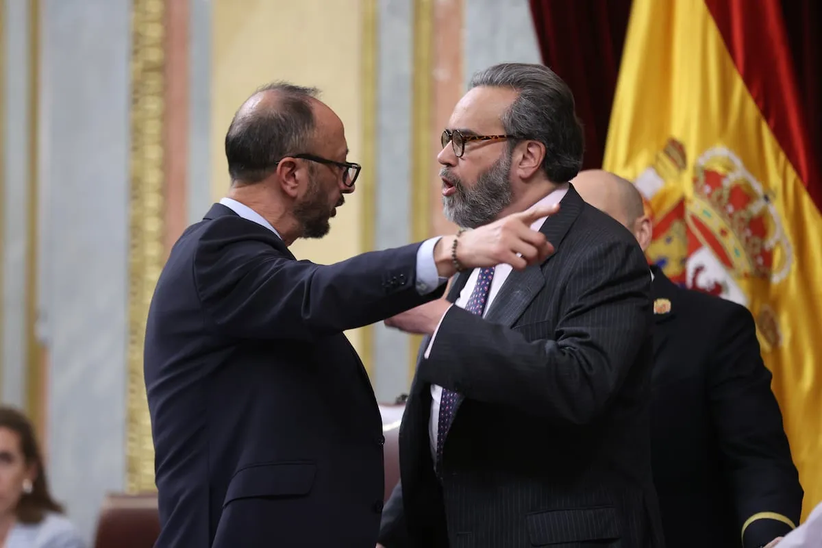Expulsado del pleno del Congreso un diputado de Vox tras encararse con la presidencia