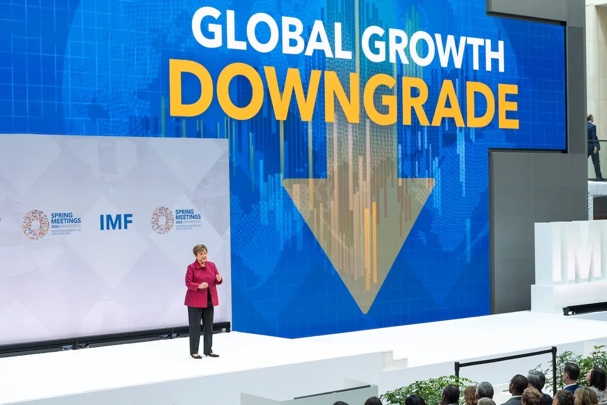 El FMI advierte de la amenaza de recesión mundial si la guerra se prolonga y el petróleo se encarece más