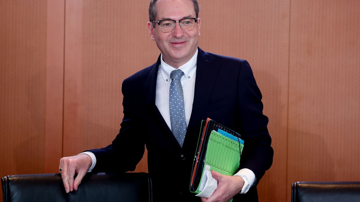 Beamtenbesoldung: Bund rechnet mit massiven Mehrkosten über 3,5 Milliarden für Beamte