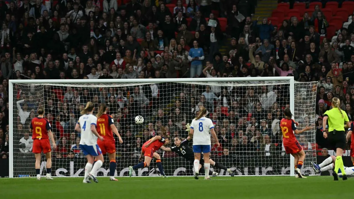 
                                                                                                         España vuelve a tropezar con Inglaterra y se complica el pase directo al Mundial
                                                                                                     