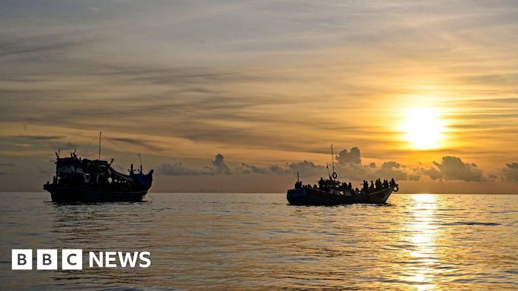 250 missing after migrant boat sinks in Indian Ocean
