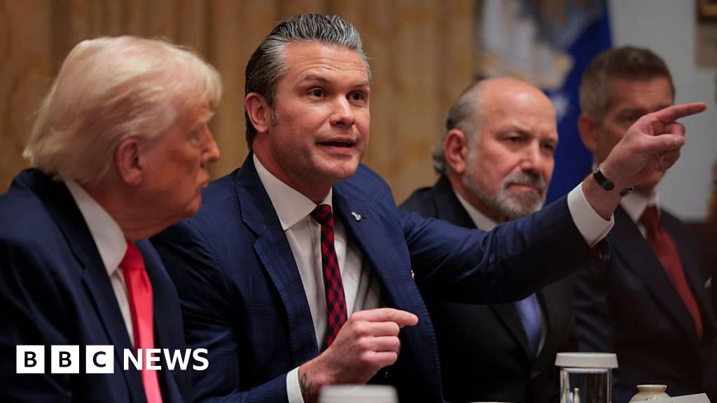 US defence secretary says he did not see survivors before follow-up strike on drug boat