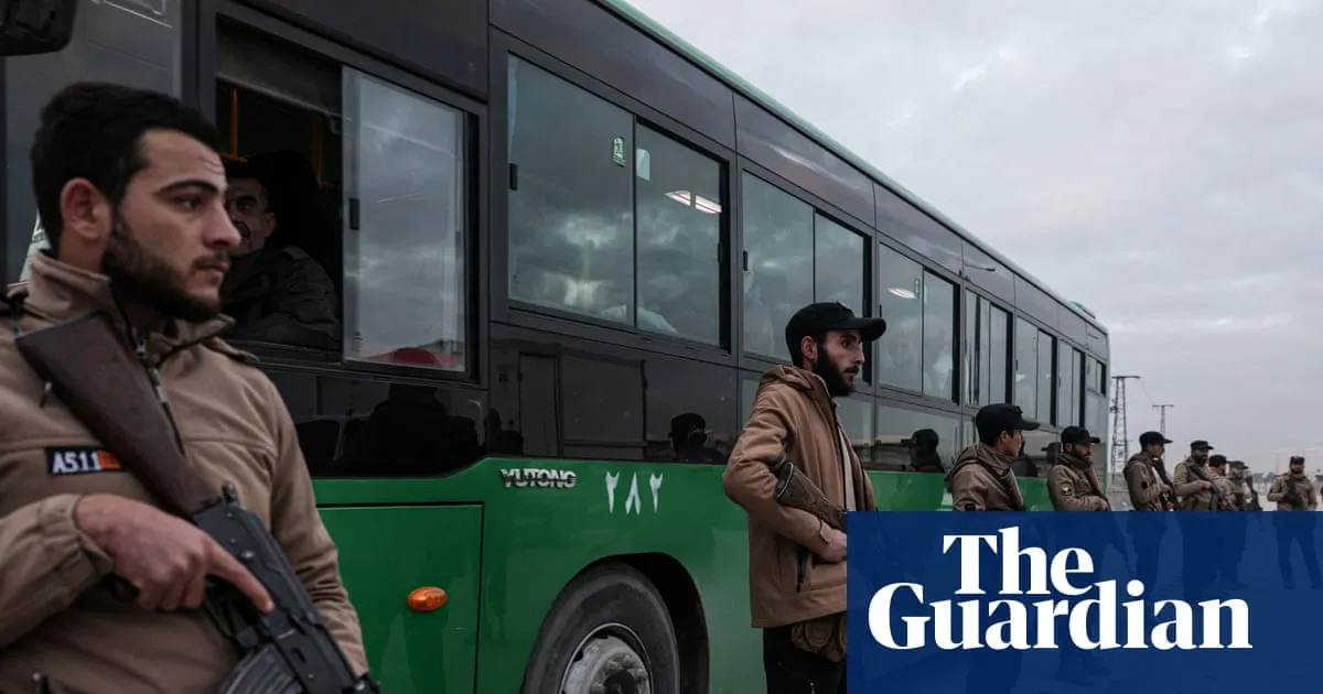 Syrian forces expel Kurdish fighters as US strikes Islamic State targets