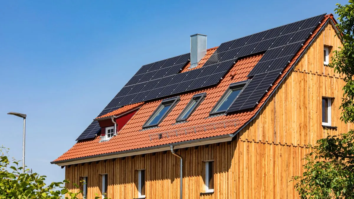 Einspeisevergütung: Förder-Aus für neue Solaranlagen kostet Haushalte Hunderte Euro