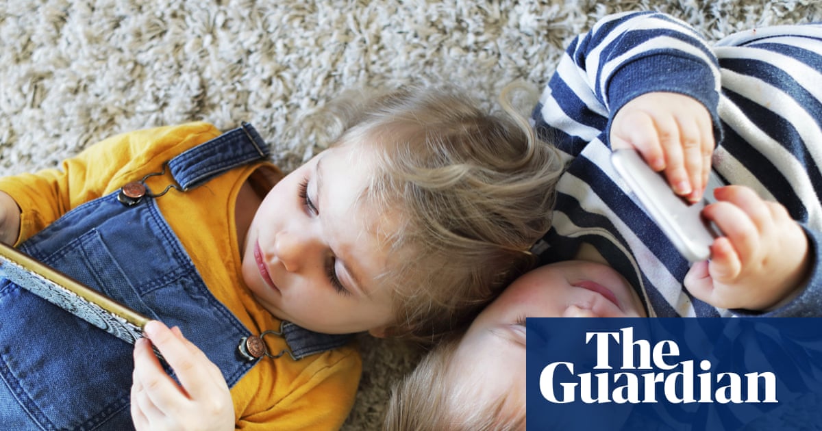 Excessive screen time limits vocabulary of toddlers, experts warn