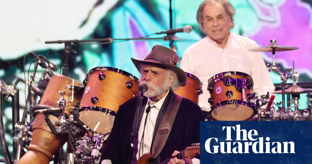 ‘The last actual hippie’: musicians pay tribute to the Grateful Dead’s Bob Weir