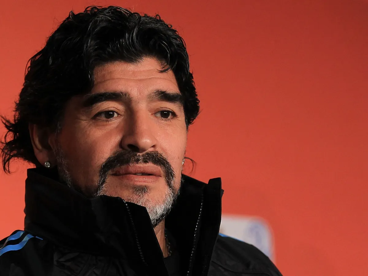 Maradona’s medical team could have saved his life, prosecutor says