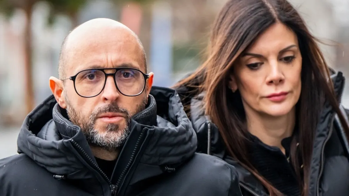 Incendie de Crans-Montana : le président de l'office du tourisme présente ses "excuses" au couple Moretti après avoir relayé des "fausses informations"