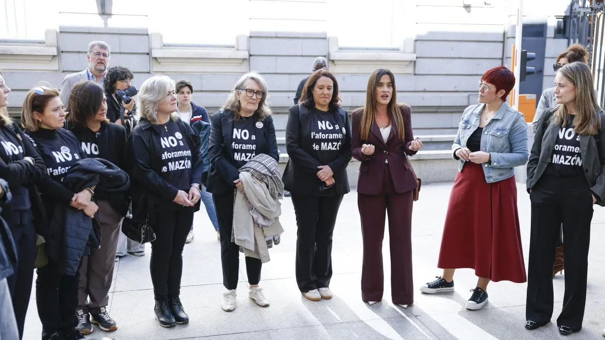 
                                             Las víctimas de la dana de Valencia, a las puertas del Congreso: “Vamos a defender a la jueza”
                                         