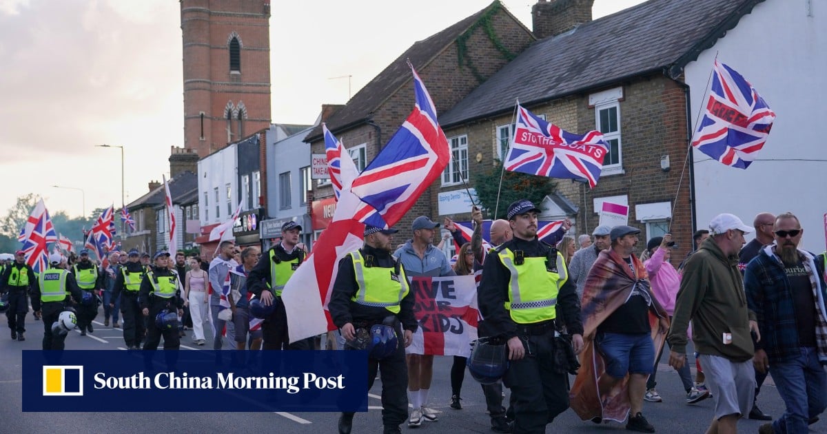 UK police search London for asylum seeker after mistaken release