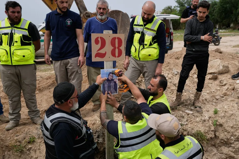 New Israeli strikes hit southern Lebanon a day after historic talks in Washington
