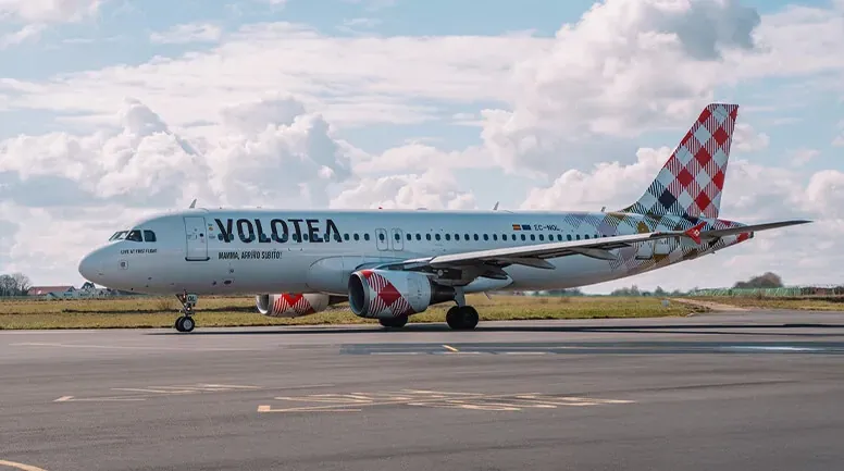 ¿Vuelas con Volotea? La aerolínea podrá cobrarte un extra de 14 euros por la escasez de combustible