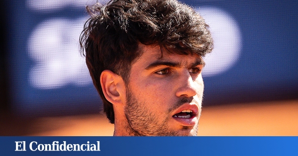 Carlos Alcaraz se retira del torneo Conde de Godó por una lesión en la muñeca