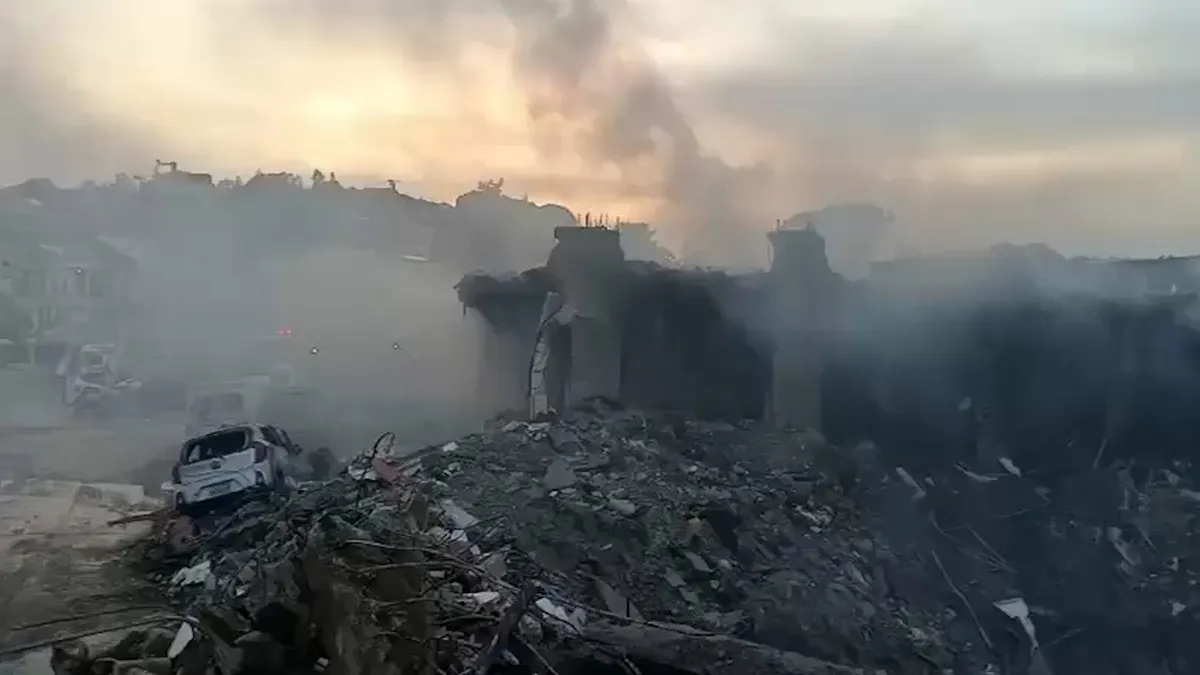 Israeli air attack destroys buildings around south Lebanon hospital