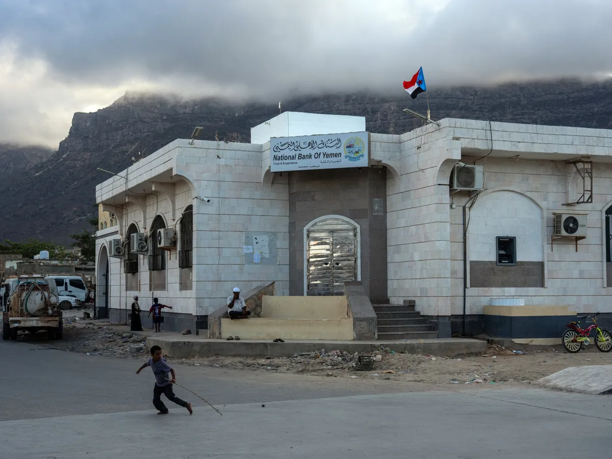 Forced to drop out: Yemen’s children trade school for survival