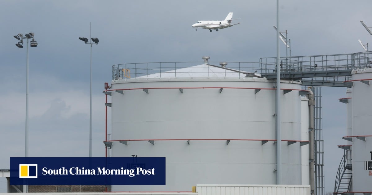 Europe running low on jet fuel, stoking fears of flight cancellations