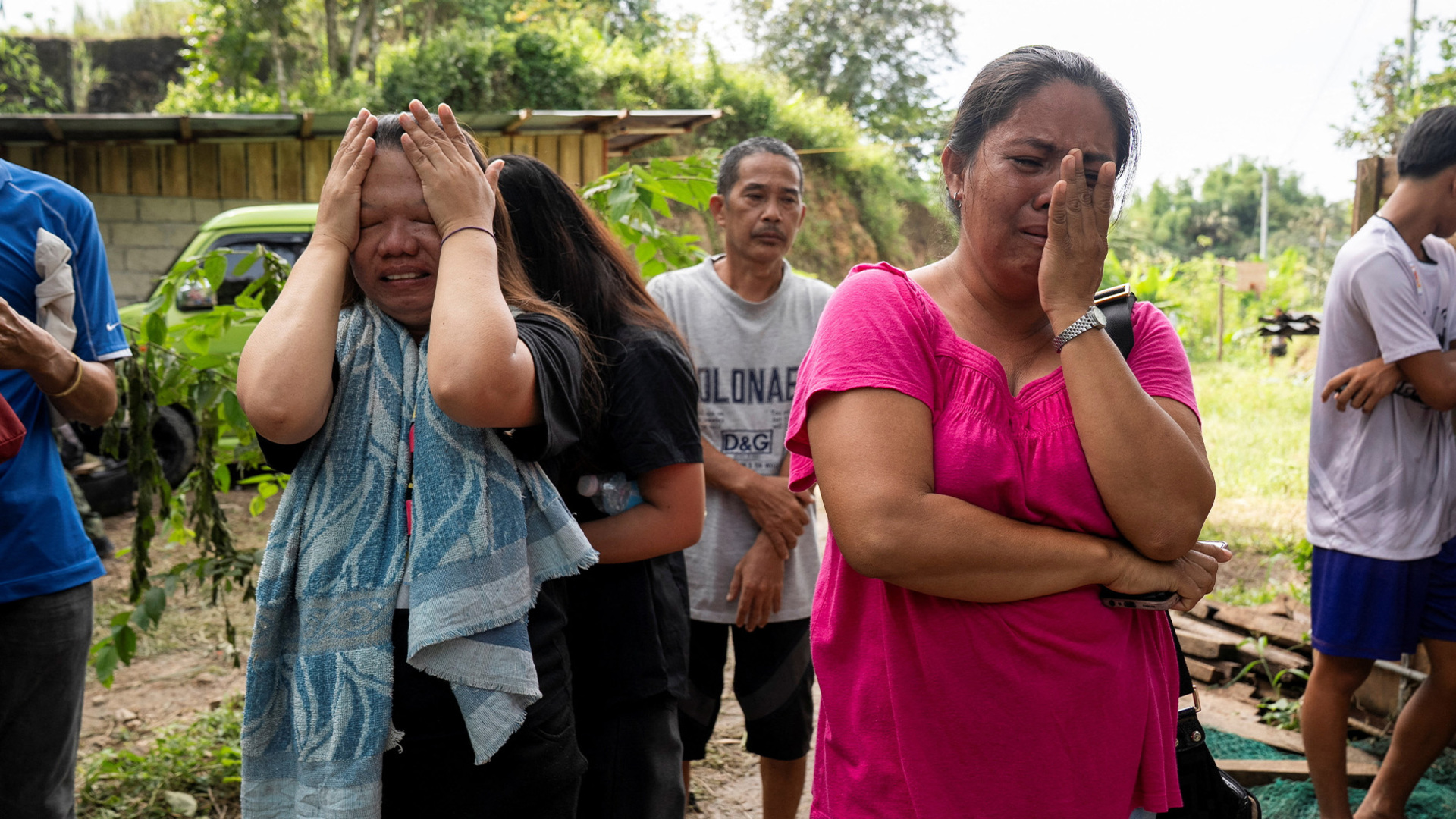 Families hope for a miracle at site of Philippines garbage landslide