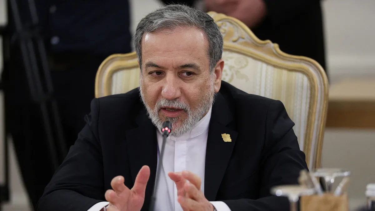 Iran’s FM says ready for war or dialogue over US threats