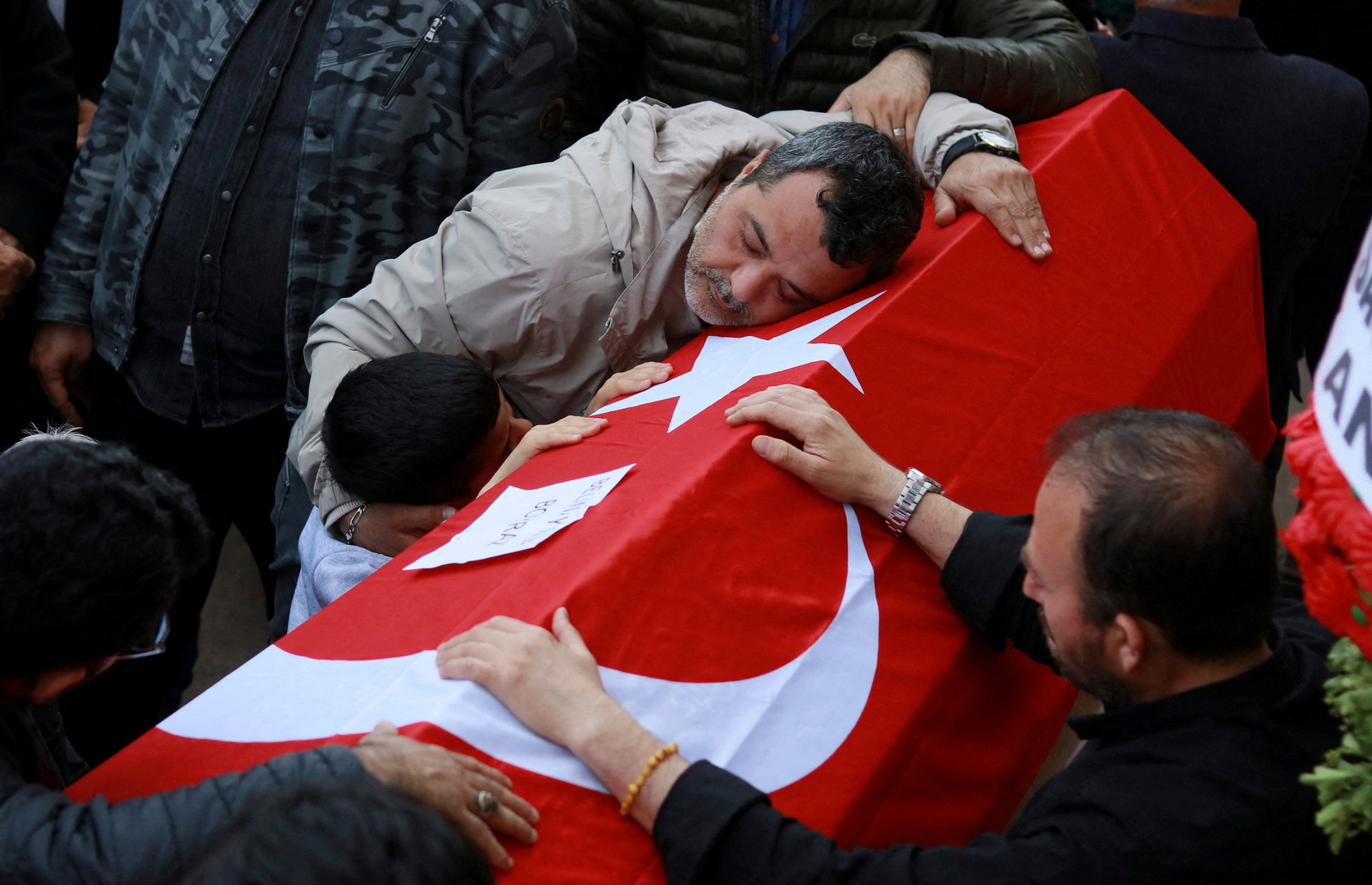 Turkiye grieves students killed in school shooting