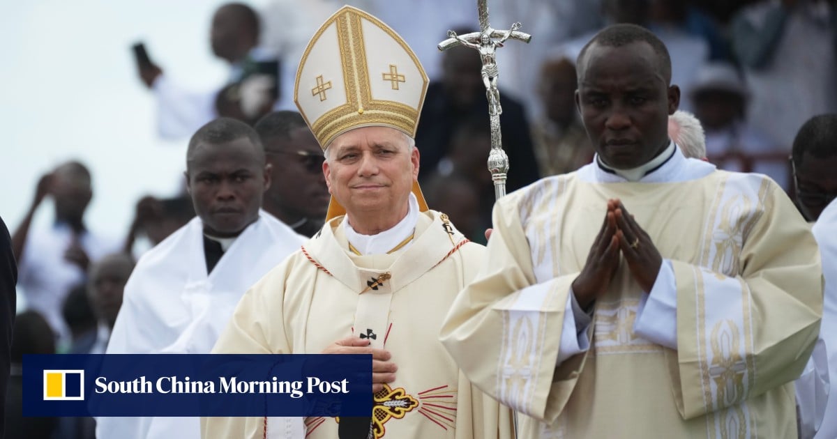 Pope urges Cameroon to reject violence at mass that draws 120,000 people