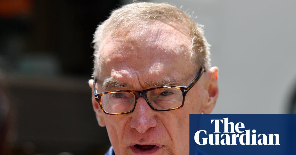 Australia should reconsider alliance with ‘fiercely unpredictable’ US, former foreign ministers say