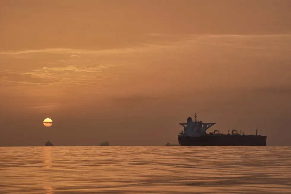 Iran doubles down on closing the Strait of Hormuz as the ceasefire inches toward expiration